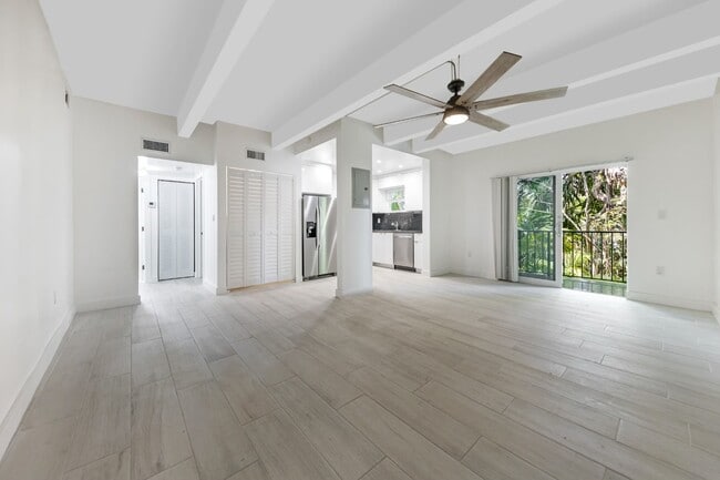 1777 Michigan Ave Unit 203