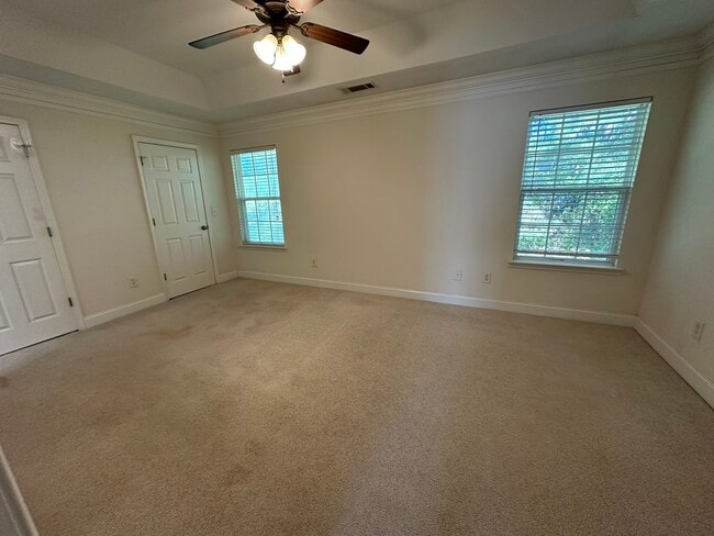 TH2 CAMA PRINCIPAL - 122 Crown Point Dr