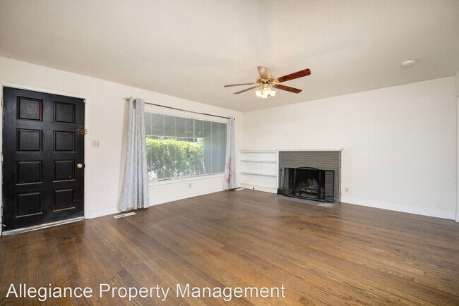 Foto del edificio - 3 br, 2 bath House - 4617 El Camino Ave