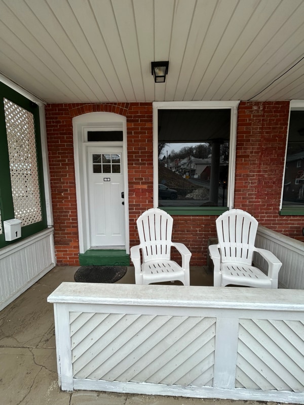 Building Photo - 1 Caroline Ave