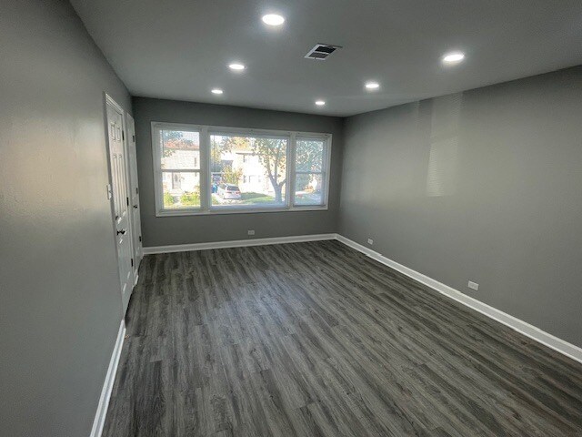 Building Photo - 432 Hickory St