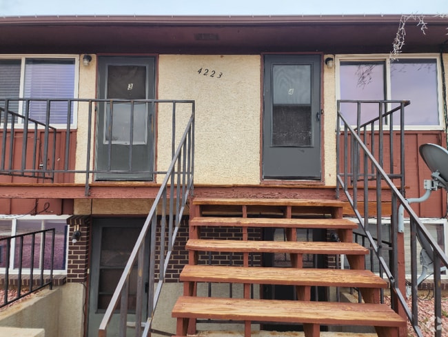 Building Photo - 4223 Forrest Hill Rd