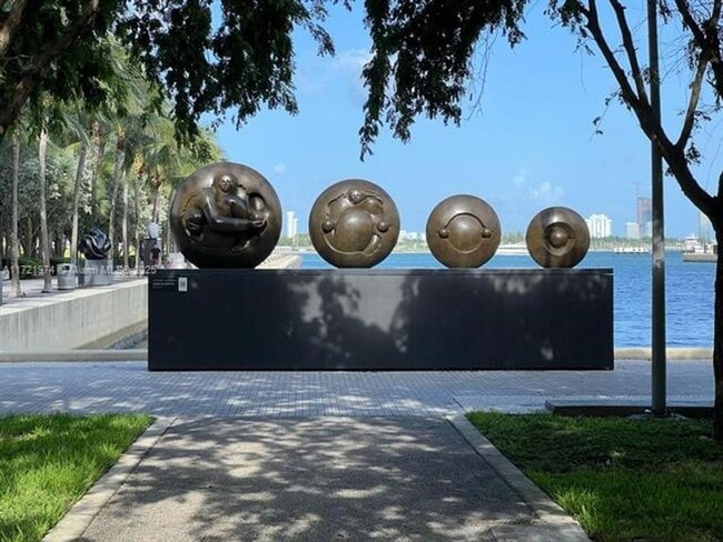 Photo - 900 Biscayne Blvd Apartment