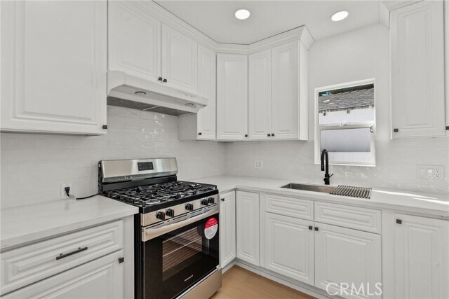 Foto del edificio - 5732 Stansbury Ave