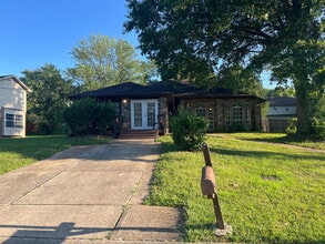 Building Photo - 508 Mill Station Dr