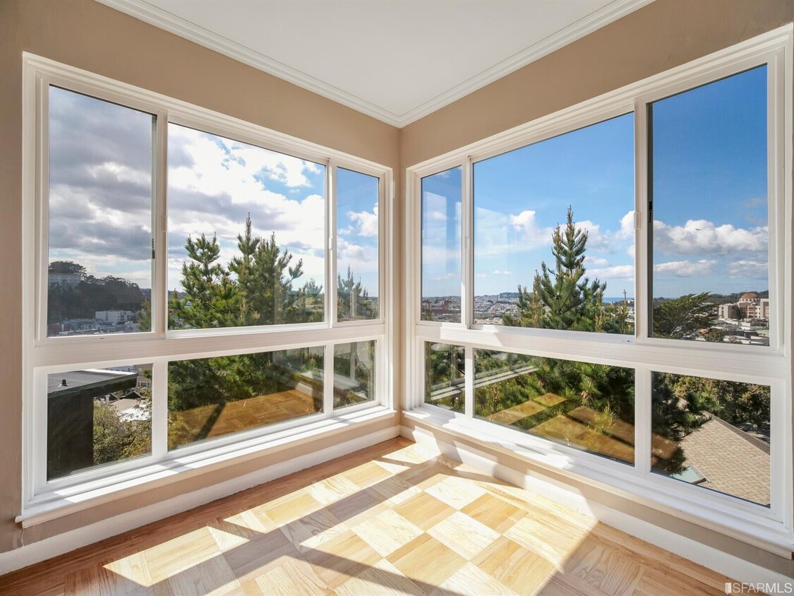 Primary Photo - 2 Lupine Ave