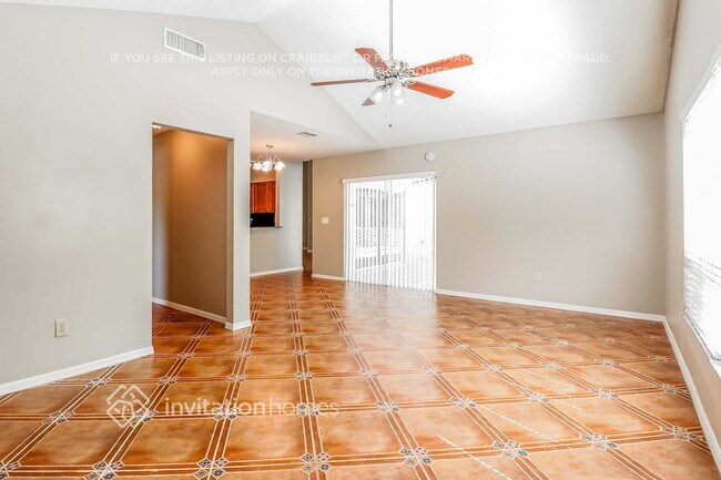 Foto del edificio - 9201 Rockrose Dr