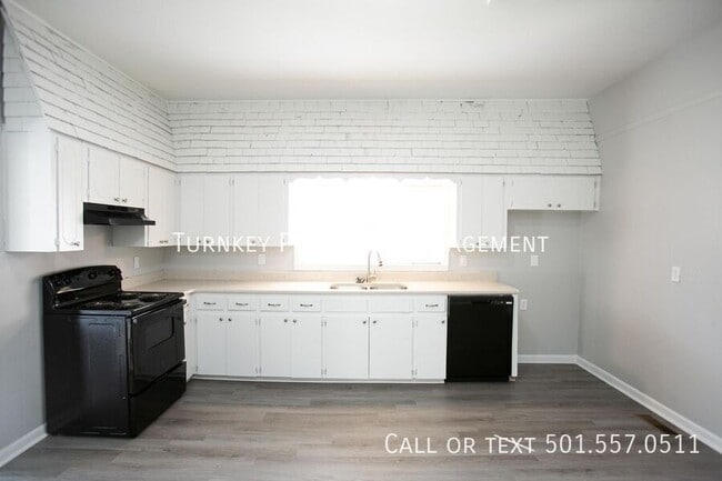 Building Photo - 1321 W 21st St