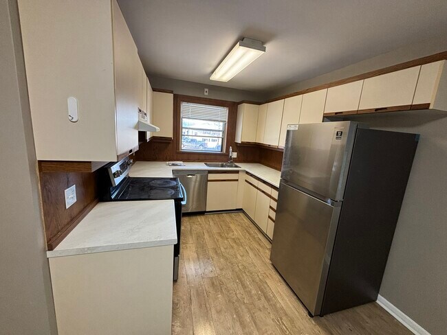 Photo du bâtiment - 333 Erb St. W