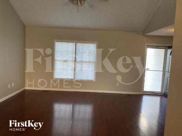 Foto del edificio - 248 Westmark Ct