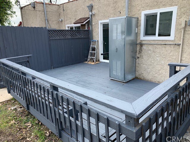 Foto del edificio - 2120 La Paloma Ave