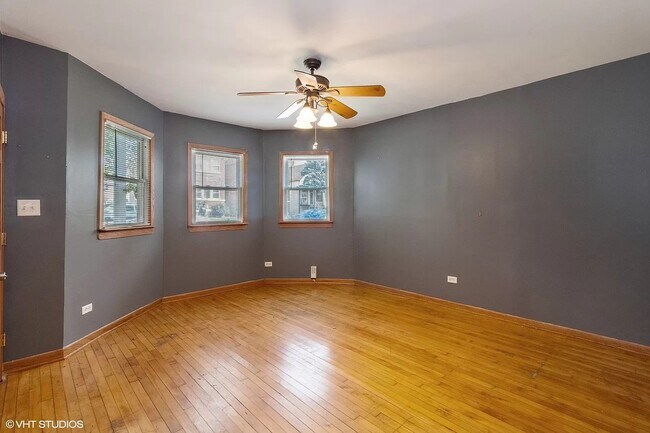 Foto del edificio - 5039 W Henderson St