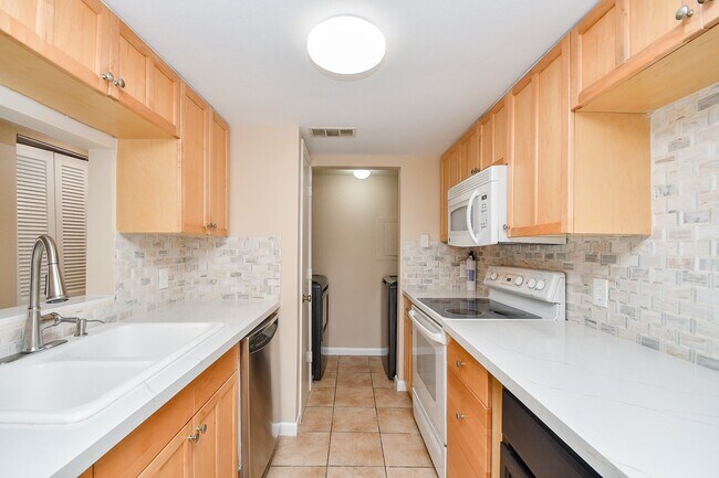 Foto del edificio - 9536 Windswept Ln