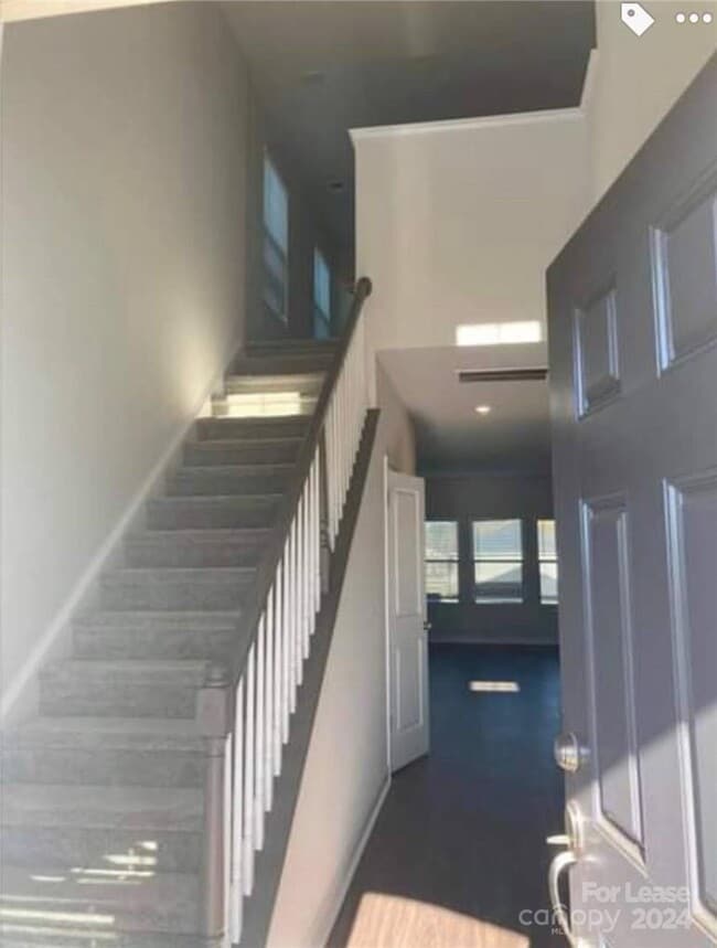 Building Photo - 5009 Shadbush Rd