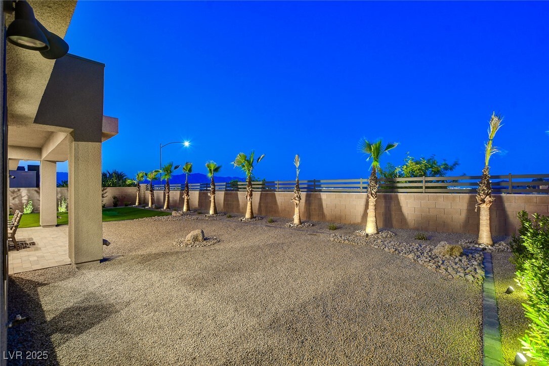 Foto principal - 4056 Desert Trce Ct