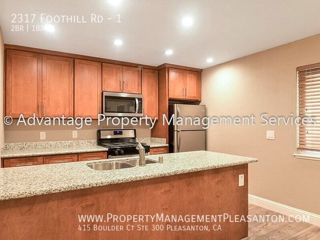 Foto del edificio - Updated 2 Bed, 1 Bath, 798 sq. ft. Condo l...