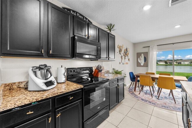 Building Photo - 2908 Storybrook Preserve Dr