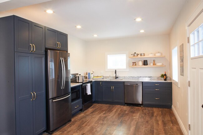 Photo - 21 N Main St House