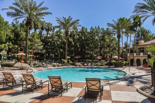 Building Photo - Fully furnished (Short Term Available) / G...