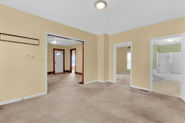 Foto del edificio - 2 bedroom 1 bath