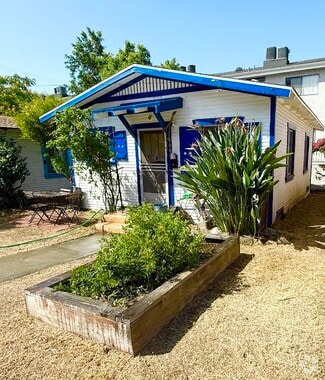 Building Photo - 608 E Angeleno Ave