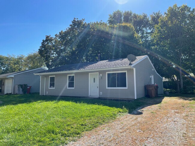 Building Photo - 2803 Willowpark Dr