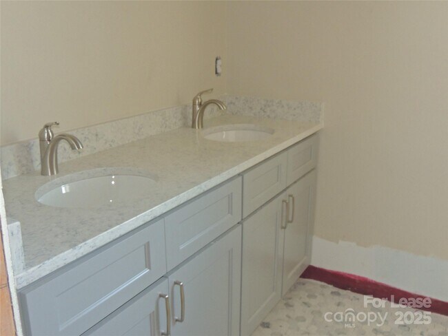 Foto del edificio - 125 Central St