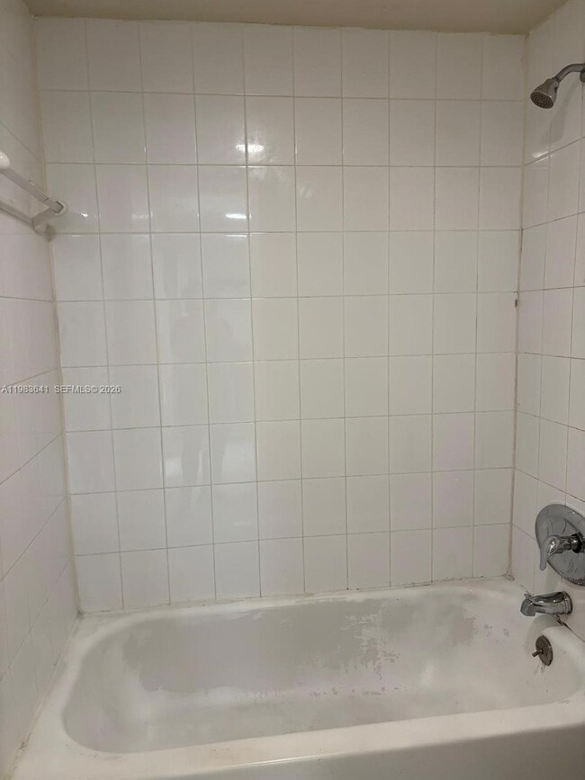 Building Photo - 5100 SW 41st St