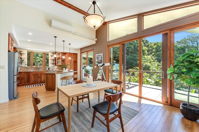 Building Photo - 2651 Waiomao Rd