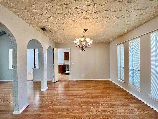 Building Photo - 2732 Parkhaven Dr