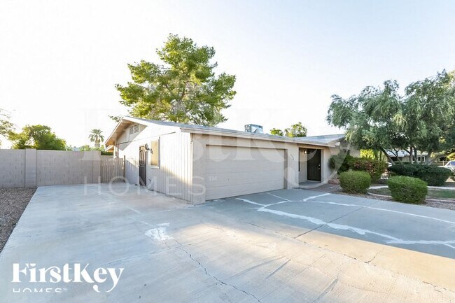 Foto del edificio - 5106 S Fairfield Dr