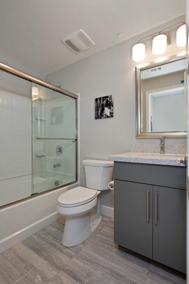 Foto del edificio - 2986 Lina St