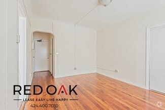 Building Photo - 832 S Oxford Ave