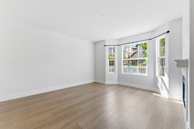 Foto del edificio - Charming Three Vines Condo with Fresh Upgrades