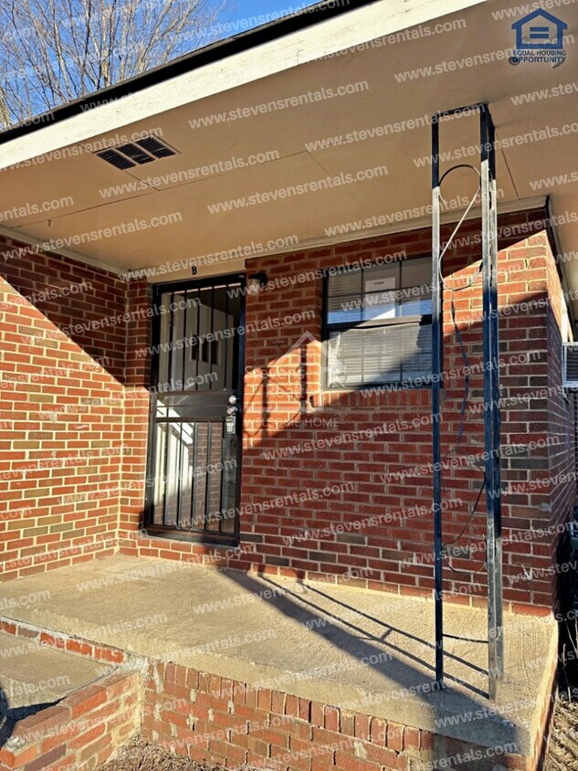 Primary Photo - 3710 Central Ave