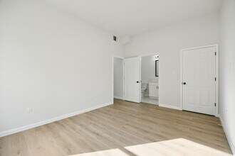 Building Photo - 301 Cartersville St