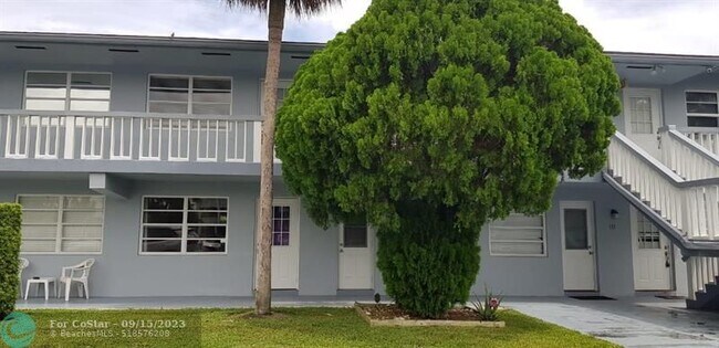 Building Photo - 751 Pine Dr