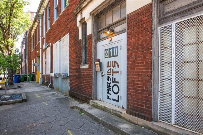 Foto del edificio - 210 Walker St SW