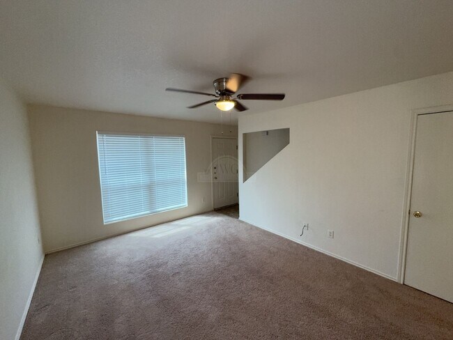 Building Photo - 1911 Monte Carlo Ln