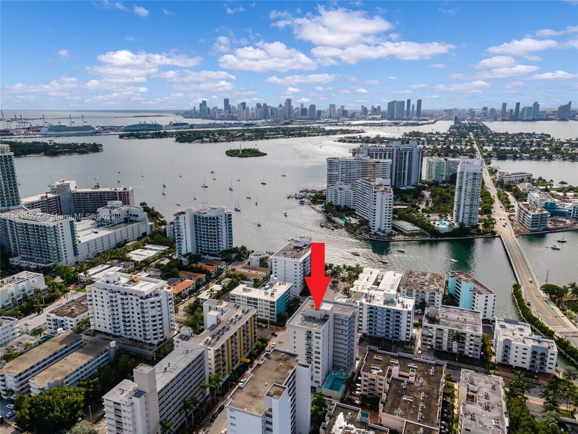 Primary Photo - 1345 Lincoln Rd