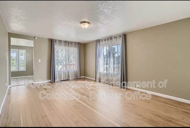 Building Photo - 925 Harlan St