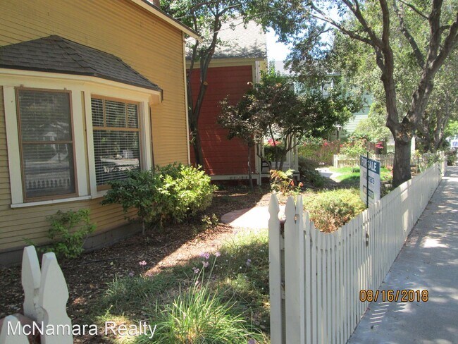 Building Photo - 2 br, 1 bath House - 1725 Santa Barbara Ave.