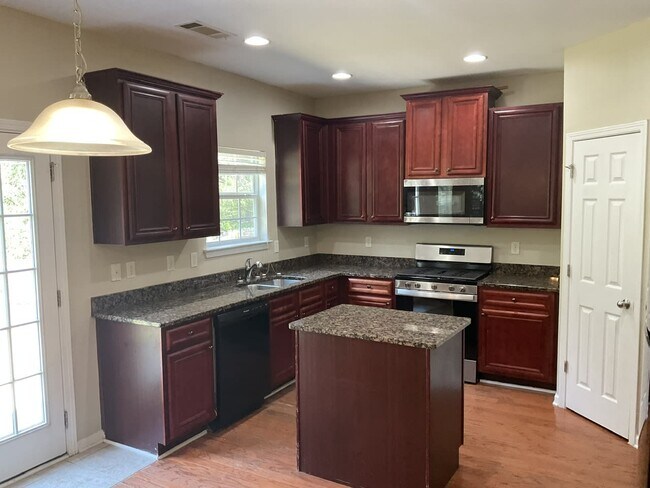Building Photo - 7852 Wrotham Cir