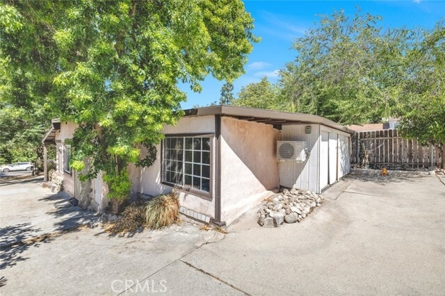 Building Photo - 10528 Hillhaven Ave