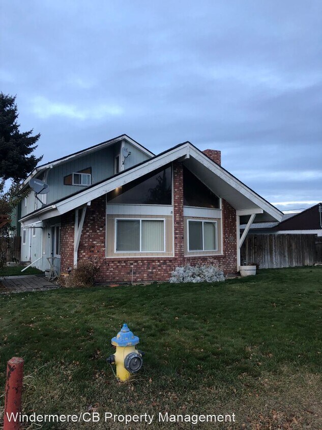 Primary Photo - 4 br, 2 bath House - 127 N SW