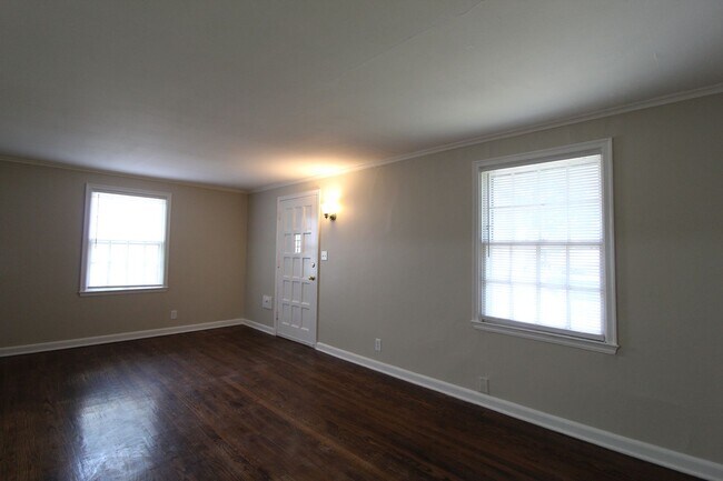 Foto del edificio - One Bedroom Duplex in North Kansas City