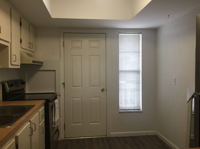 Photo - 1900 S Kanner Hwy Apartment