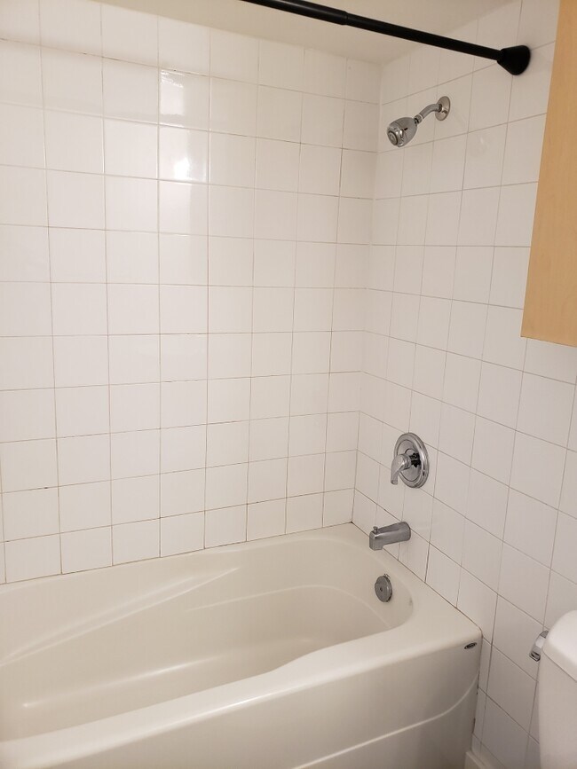 Photo du bâtiment - 639-639 Constance Ave