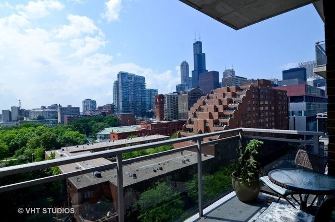 balcony - 1 8th E St