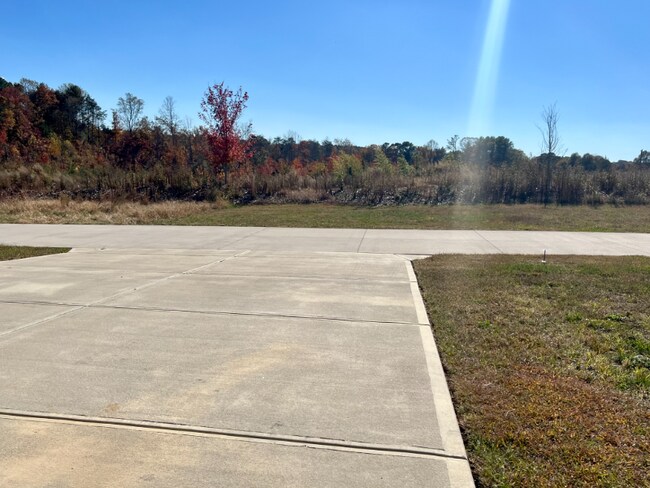 Foto del edificio - 2530 Snow Creek Rd NE